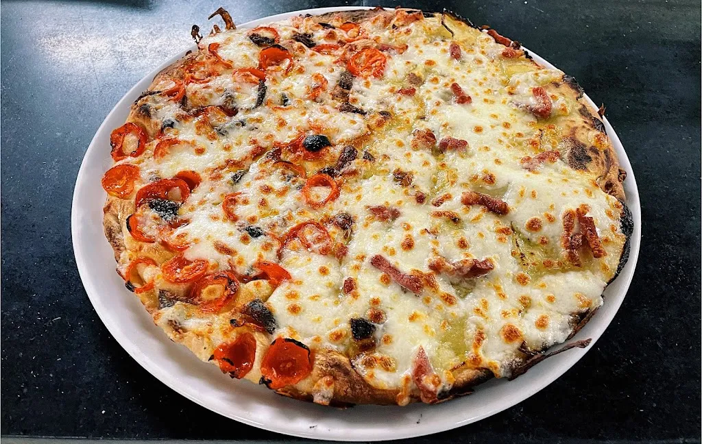 L'Archetto Trattoria-Pizzeria restaurant in Roccagorga