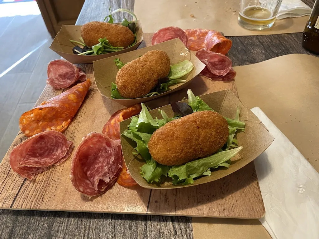 Pizza Re_Roviano_slider_image_3