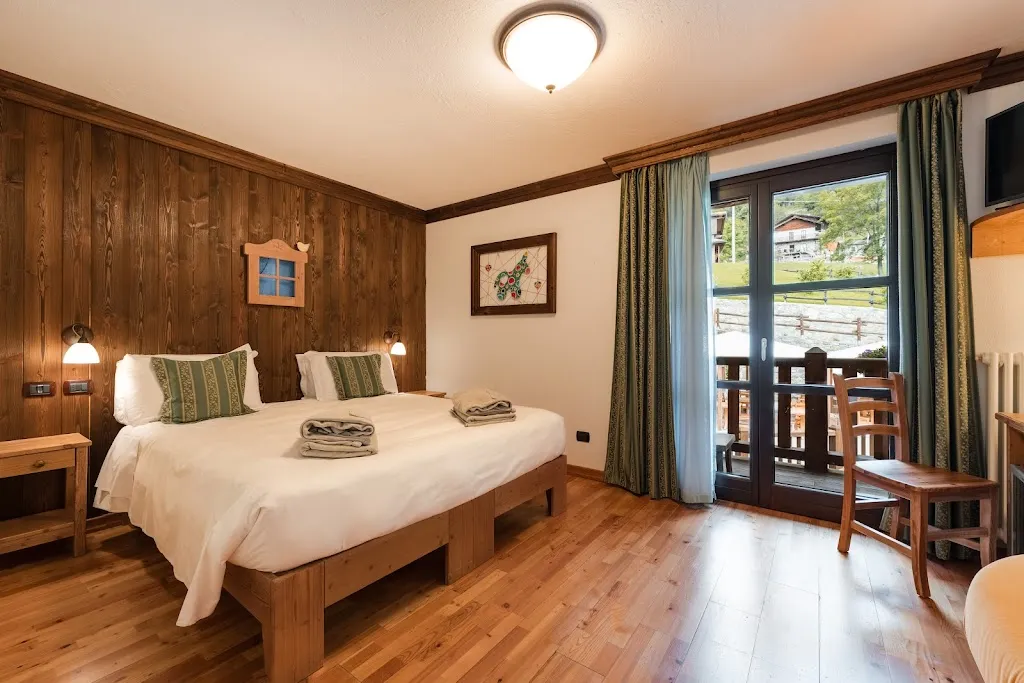 Silou Retreat_Champdepraz_slider_image_3