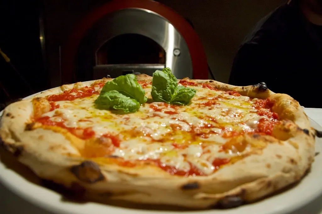 Club 22 : Pizzeria di Villa Grancassa_San Donato Val di Comino_slider_image_2