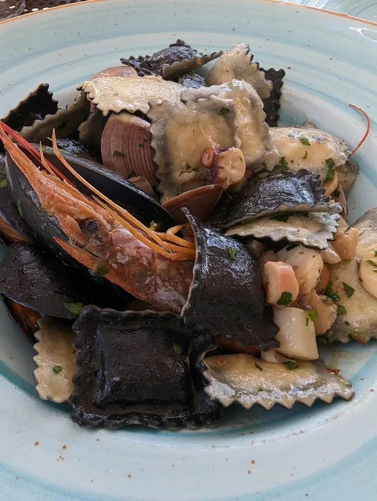 Hadas H_Bar Gauguin_San Bartolomeo_recensione