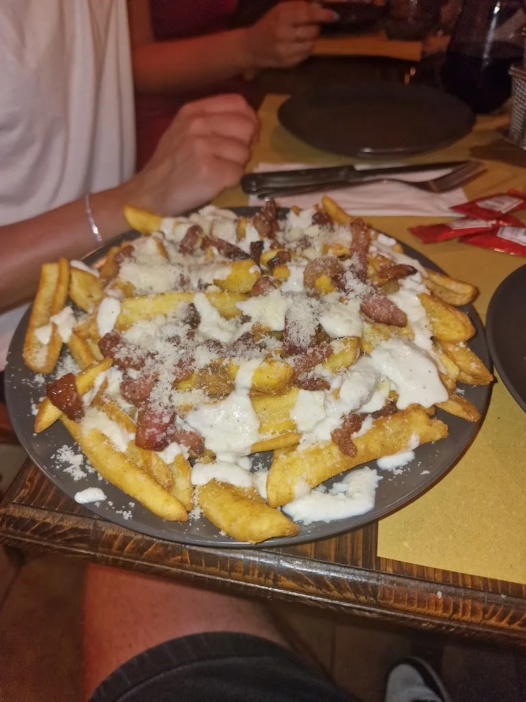 Gianluca Cicchetti_London Pub_Sabaudia_review