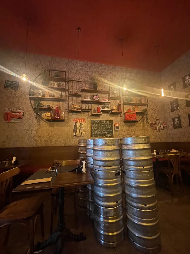 Gianluca_London Pub_Sabaudia_review