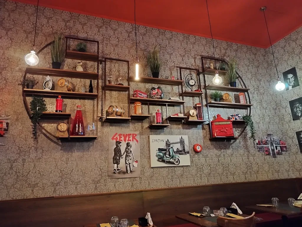 London Pub_Sabaudia_slider_image_2