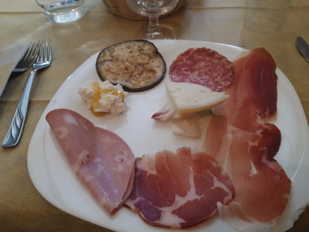 Menu_Ristorante Pinseria La locanda_San Gregorio da Sassola_image_1