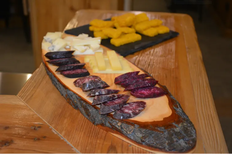 Trattoria Sonveulla Bar Salumificio_Cogne_slider_image_3