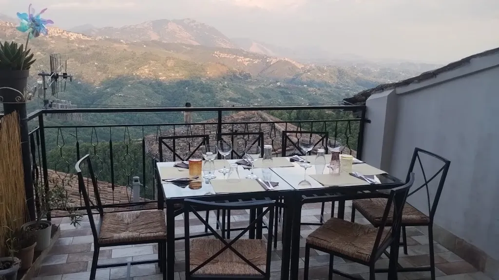 Home Restaurant Le Logge restaurant in San Vito Romano