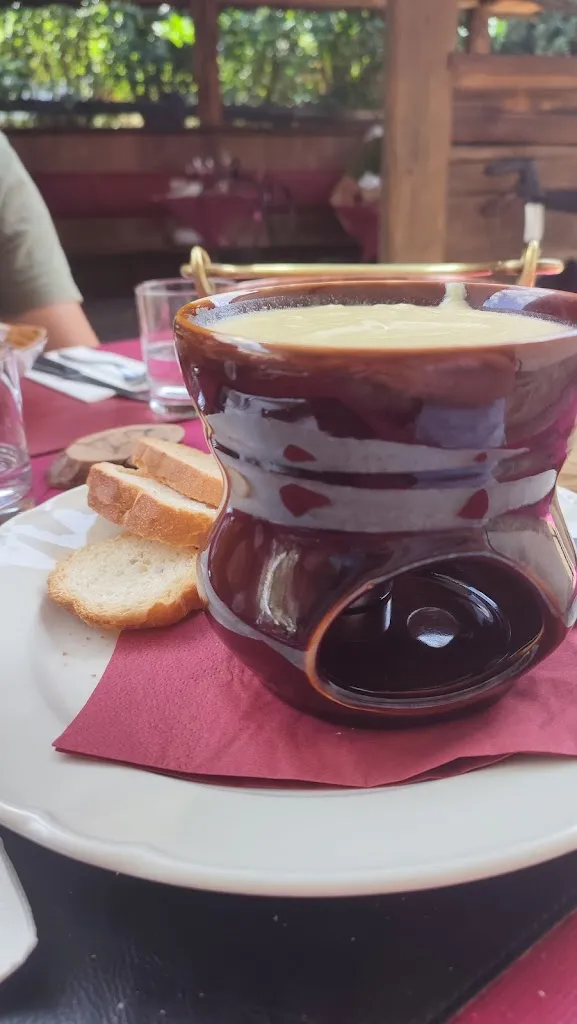 Lorenzo Vivaldi_Brasserie Les Pertzes_Cogne_review