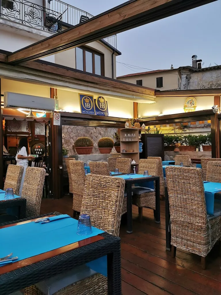 Over Sea Pub_San Felice Circeo_slider_image_1