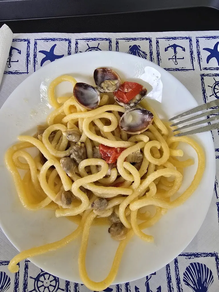 Daniele A_Zio Emilio Tavola Calda - Friggitoria - Pizza al Metro_San Felice Circeo_review