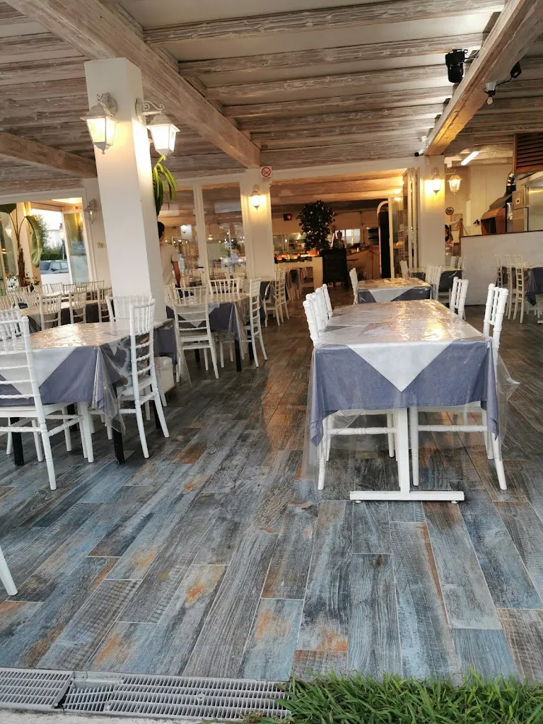 Zio Emilio Tavola Calda - Friggitoria - Pizza al Metro_San Felice Circeo_slider_image_3