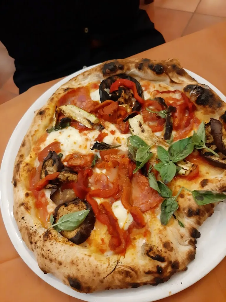 Piazzeria Il Portico_Sant'Ambrogio sul Garigliano_slider_image_2