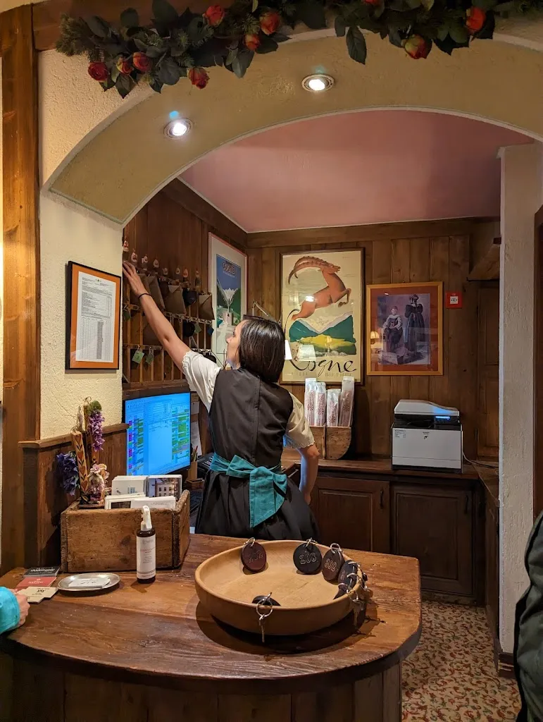 Lisa Chan_Hotel du Grand Paradis - 1899 Auberge Boutique_Cogne_review