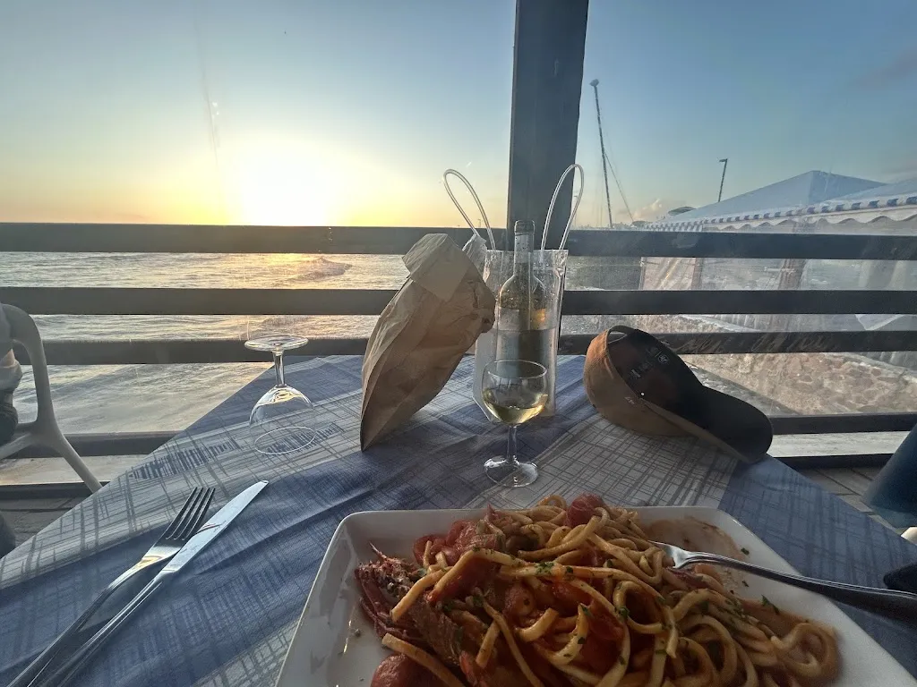 Vasco Travis_Mikonos_Santa Marinella_review