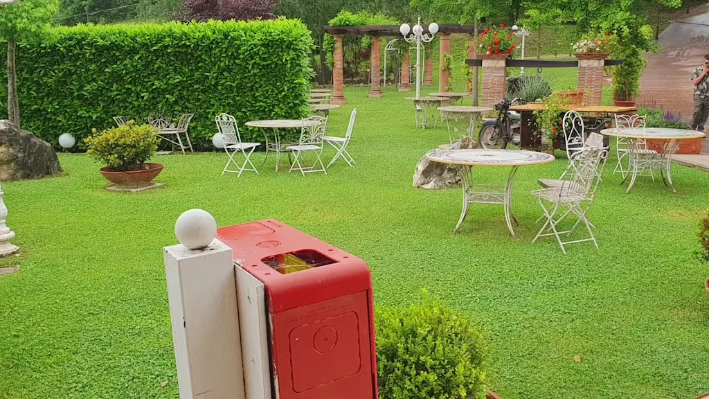 Valle Dell'Aquila Country House restaurant in Settefrati