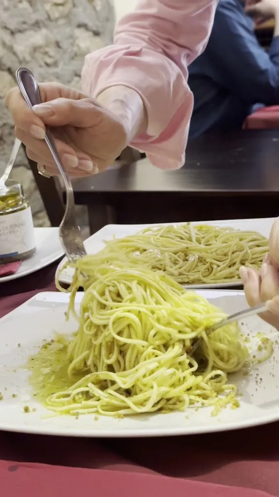 Giorgia Parisi_Il Giardino del Simposio_Sermoneta_review