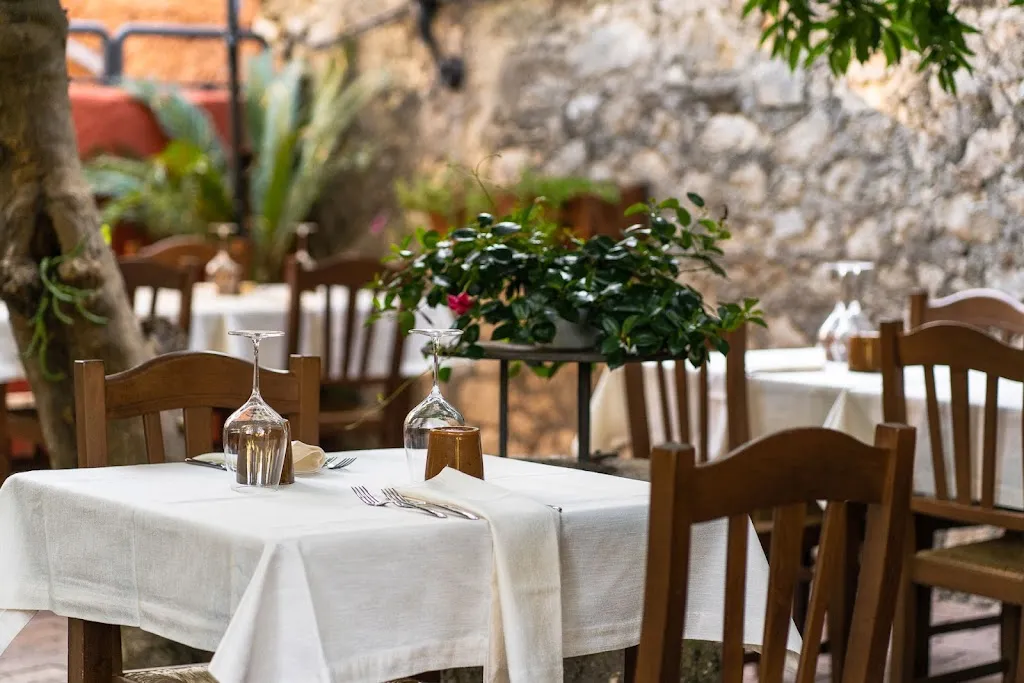 Il Pomarancio - Trattoria Libera restaurant in Sermoneta