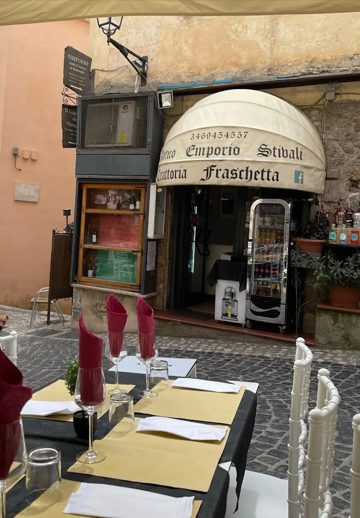 Karen Blackard_Antico Emporio_Sermoneta_review