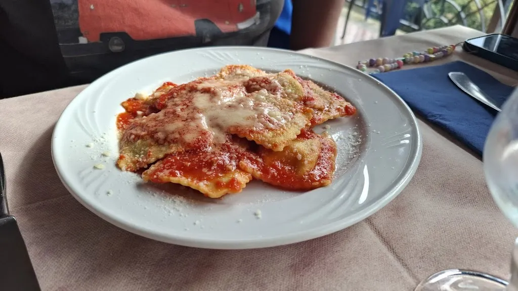 Ristorante Pigalle Di Pignalberi Caterina & C. S.N.C._Serrone_slider_image_2