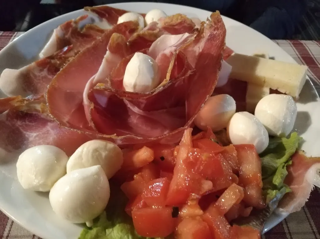 I Tronchi - Pizzeria_Serrone_slider_image_2