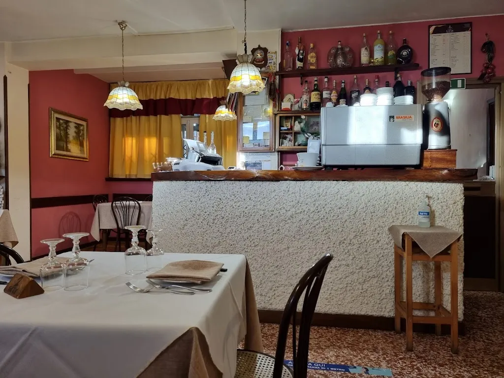 Tak Tik restaurant in Serrone