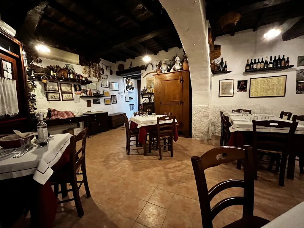 Osteria del Vicolo Fatato Di Pompeo restaurant in Serrone