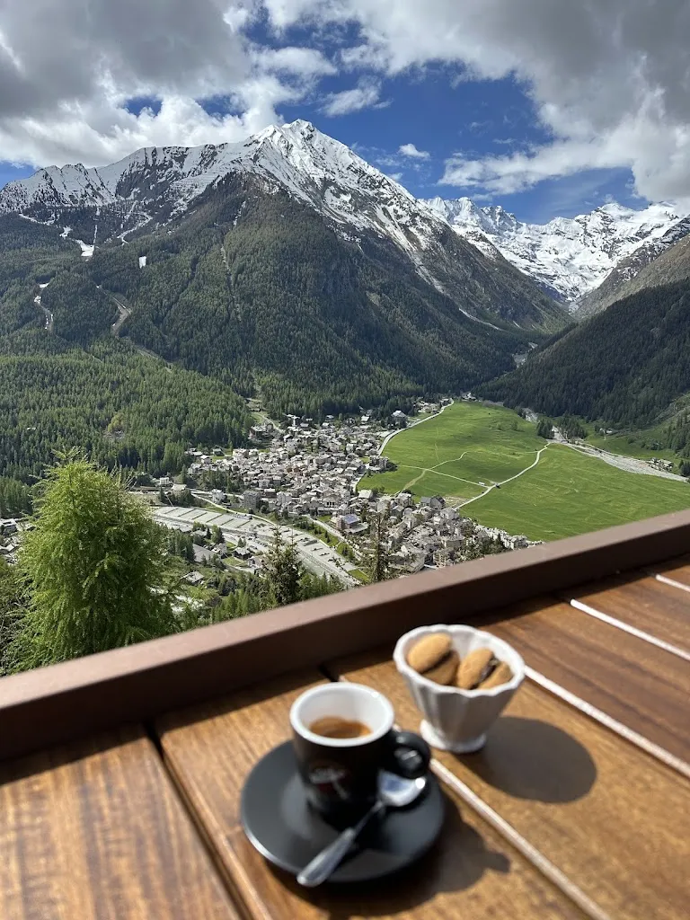 Santa Abraskeviciute_Hotel Belvedere_Cogne_review