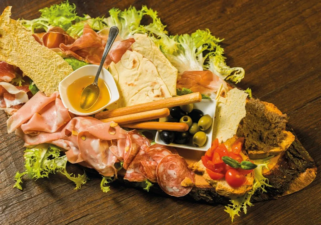 Ristorante Rottezzia_Soriano nel Cimino_slider_image_3