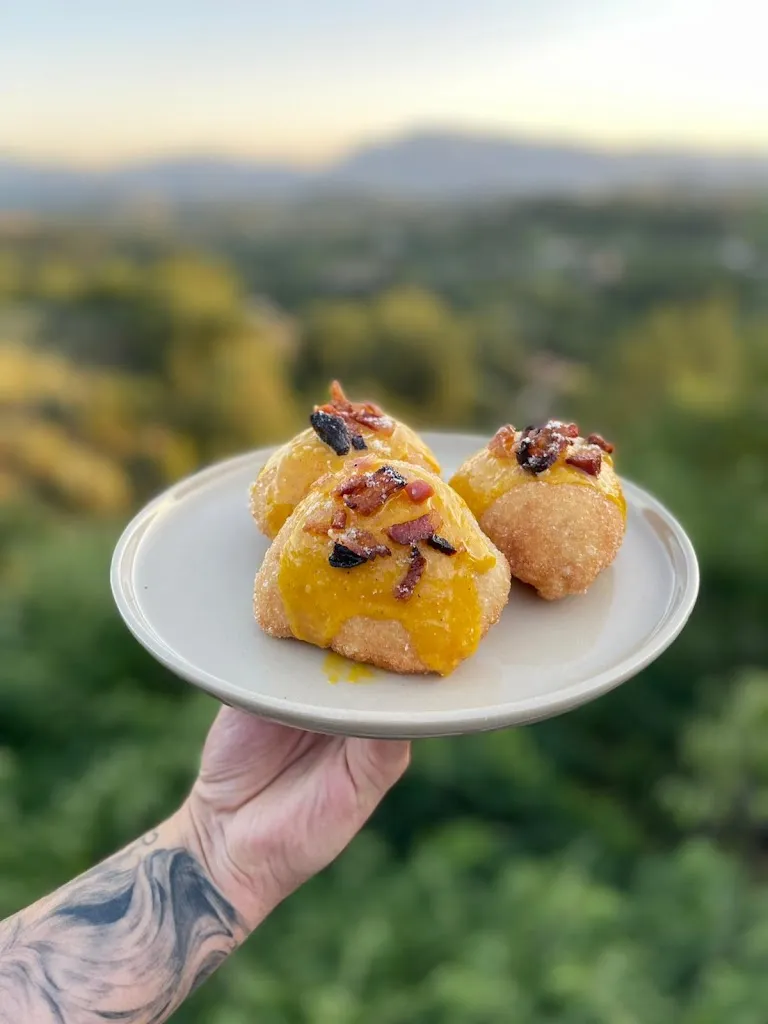 Pizzeria Mammagiò restaurant in Strangolagalli