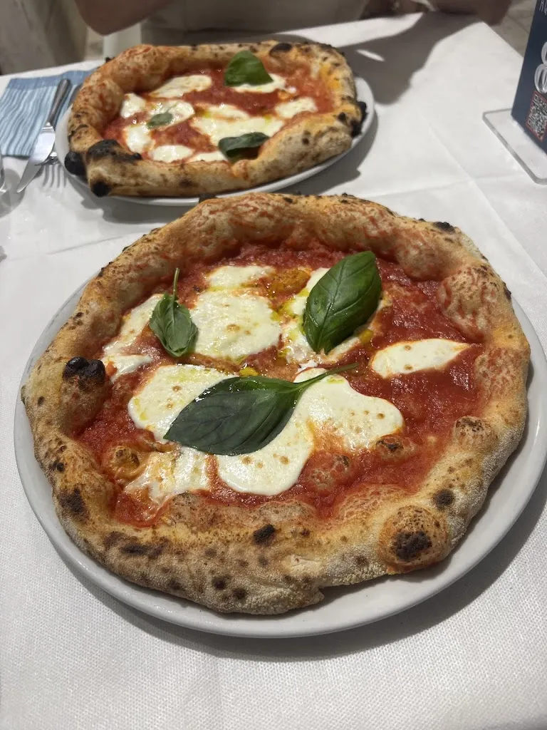 Jasmin Spearnock_Pizzeria Aqua & Farina_Sperlonga_review