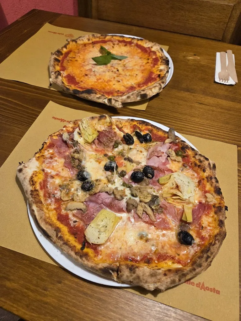 Pizza da Ruben Tic Tac da asporto e al trancio restaurant in Cogne