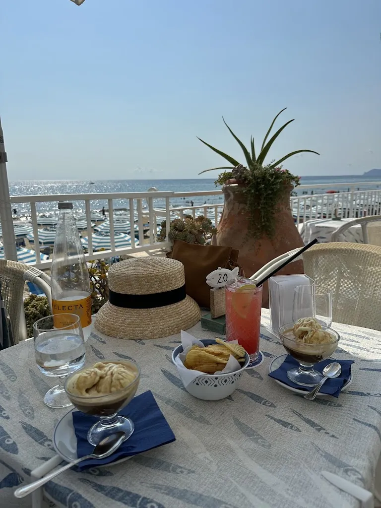 Nautilus Lunch Restaurant Cocktails & Wine Bar_Sperlonga_slider_image_3