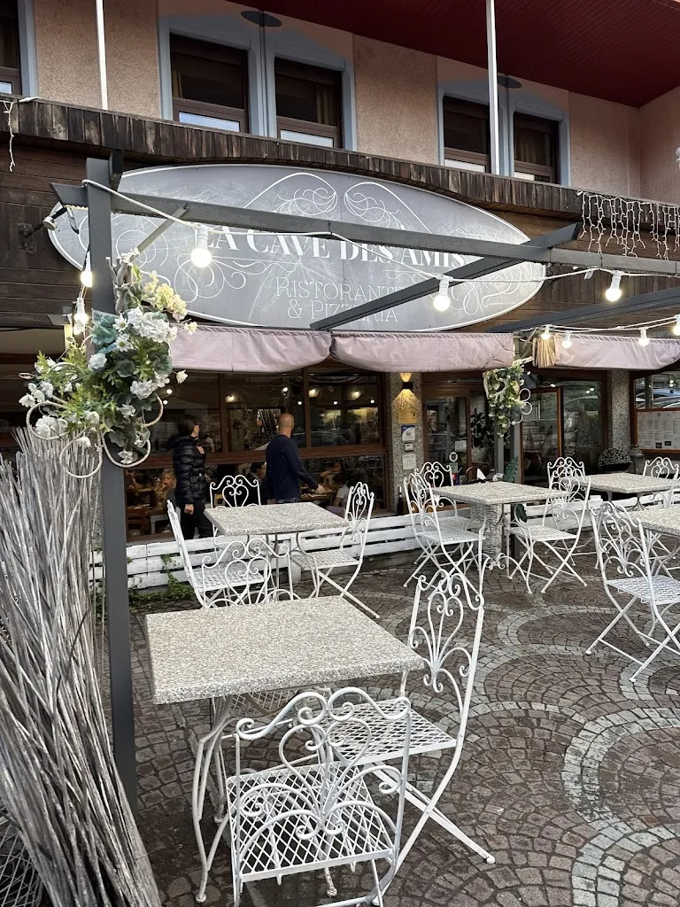 La Cave Des Amis_Chatillon_slider_image_3