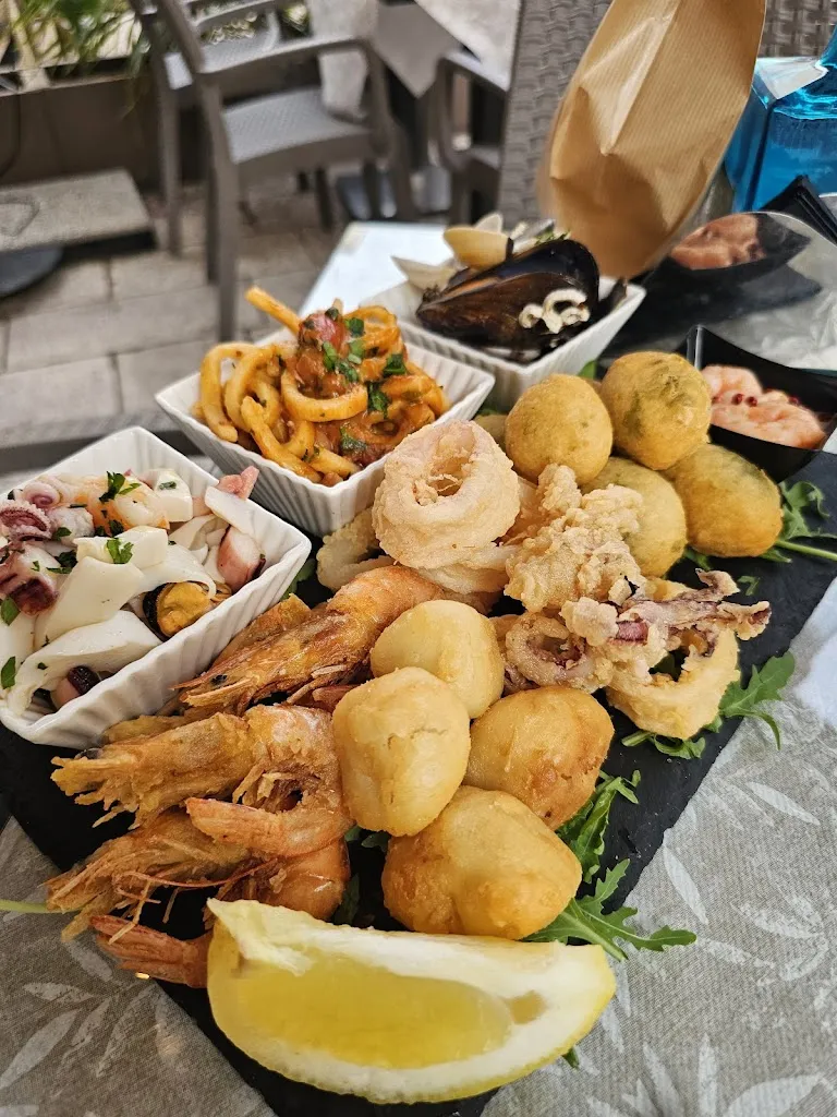 KraKen Restaurant and Spirits_Sperlonga_slider_image_2