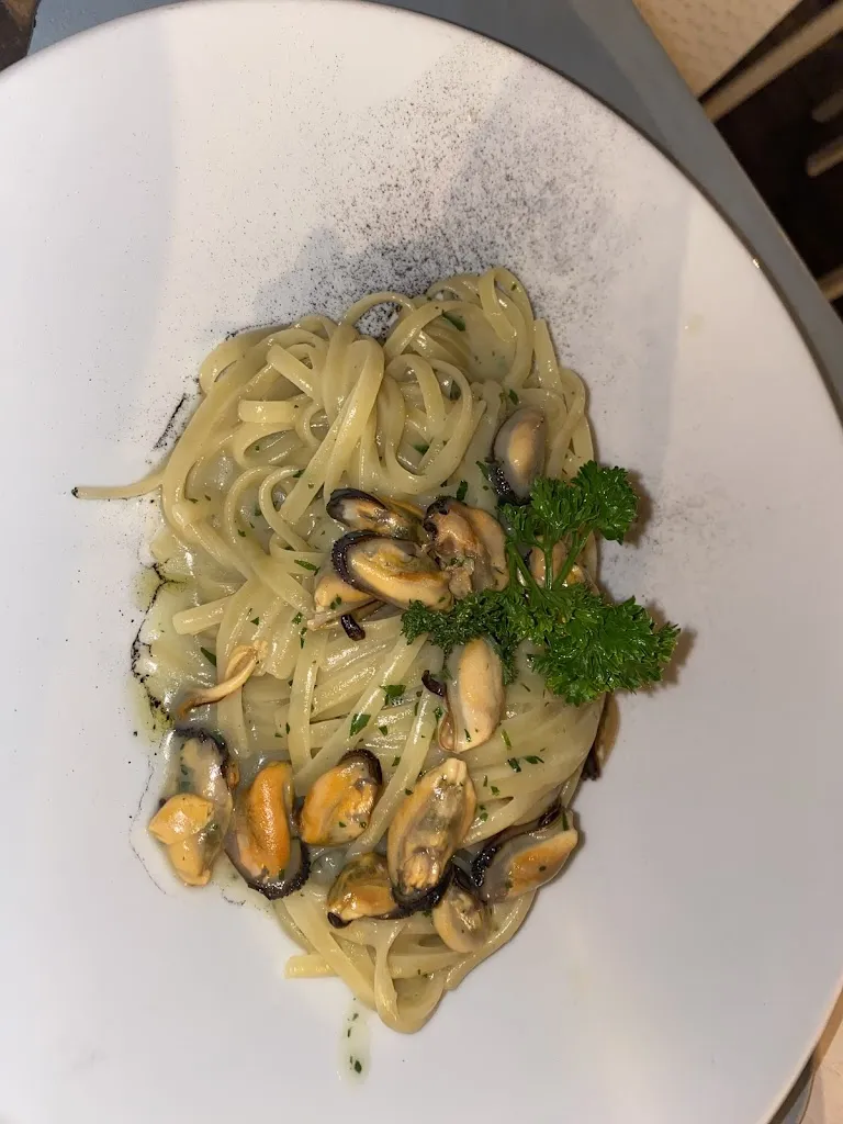 Lauren Groza_Bazzano Beach_Sperlonga_recensione