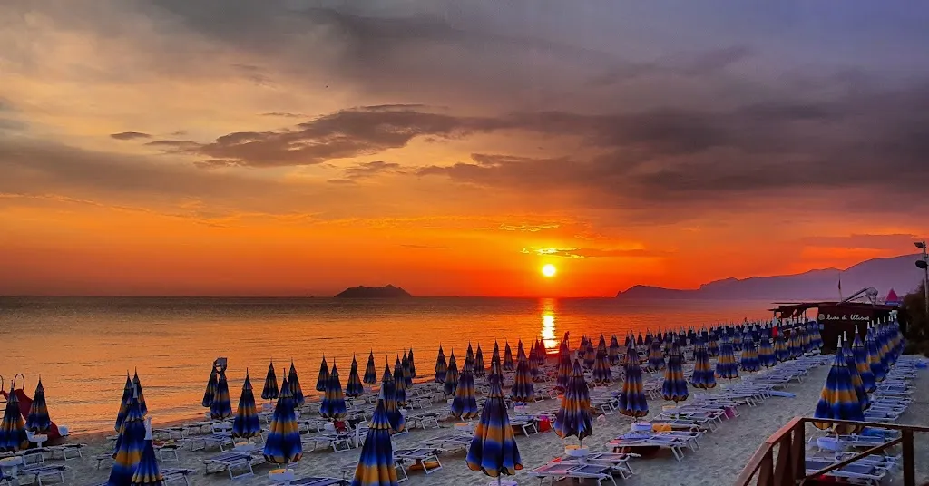 Stabilimento Balneare L'Oasi restaurant in Sperlonga