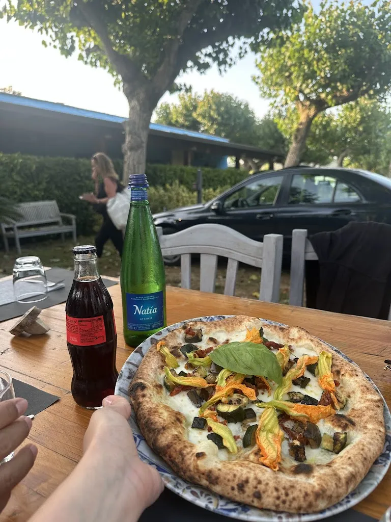 shatha shreim_Pizzeria Lago Lungo Da Michele_Sperlonga_review