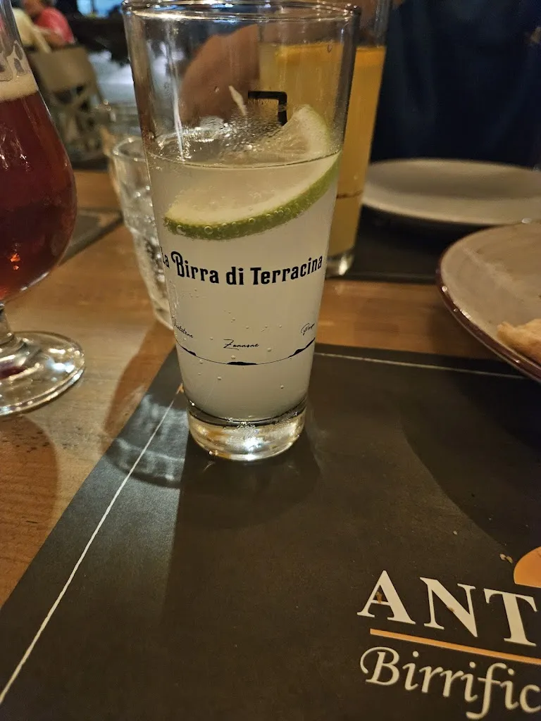 Ireneusz Wach_Antica Dogana_Terracina_review