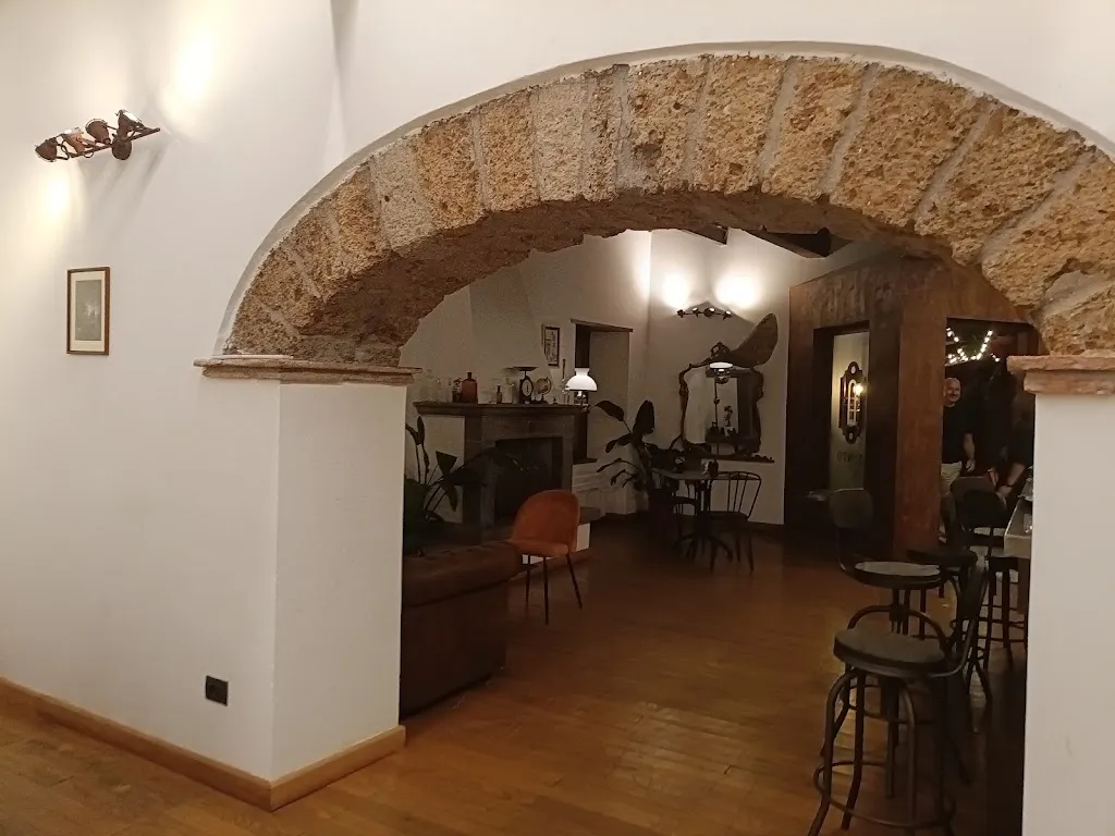 emma nesi_JinTo Bistrot & EnoGintoneria_Sutri_review