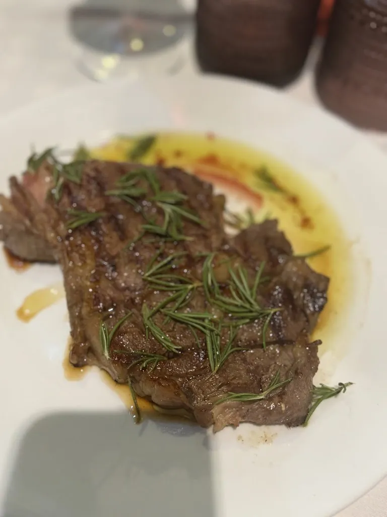 Juan Pablo Barea Godoi_La Sfera D'Oro_Sutri_review