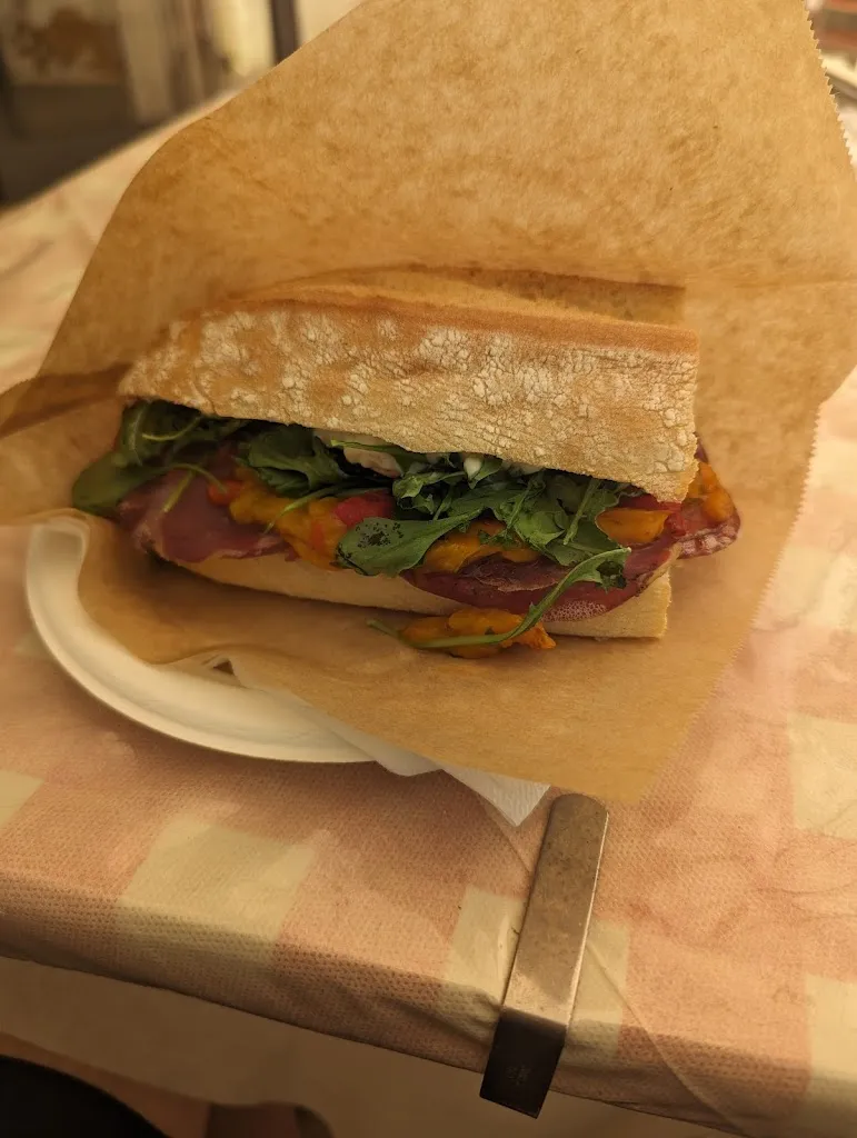 some guy_A metà strada_Sutri_review