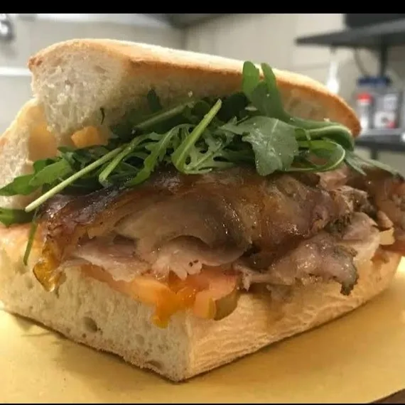 A metà strada_Sutri_slider_image_3