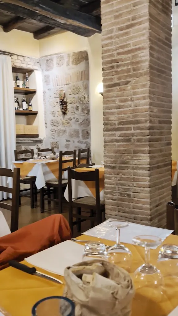 Simone Criscuolo_La Taverna di Cimoletto_Sutri_recensione