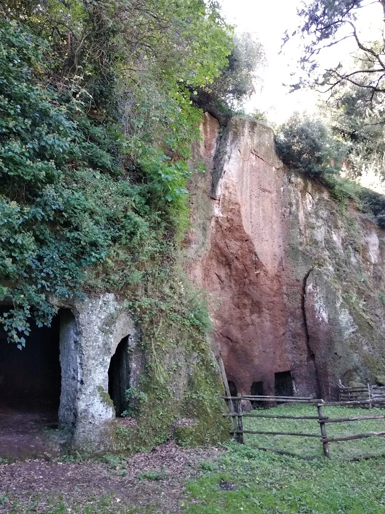 J._Parco Naturale Regionale dell'Antichissima Città di Sutri_Sutri_review