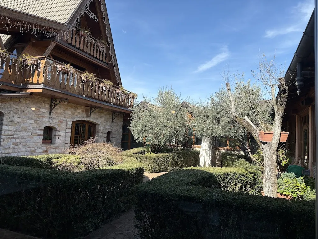 Alessandro Seri_Chalet 80 Di Scardella Marco e Emiliano_Torre Caietani_review