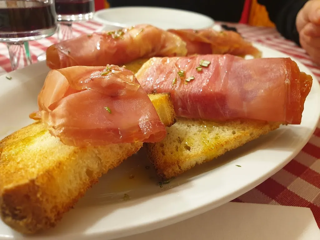 Sonia Carinella_Albergo La Pineta_Torri in Sabina_review