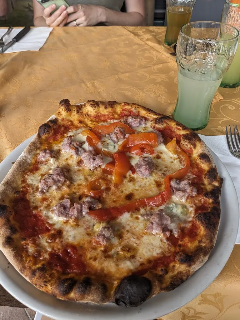 raelyn ritchie_La Capricciosa_Donnas_recensione