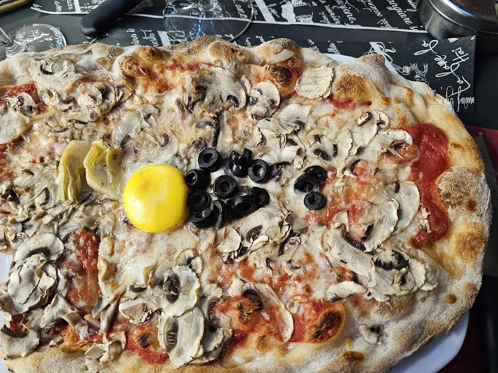 All’Antica Pizza e Cucina_Tor Lupara_slider_image_3