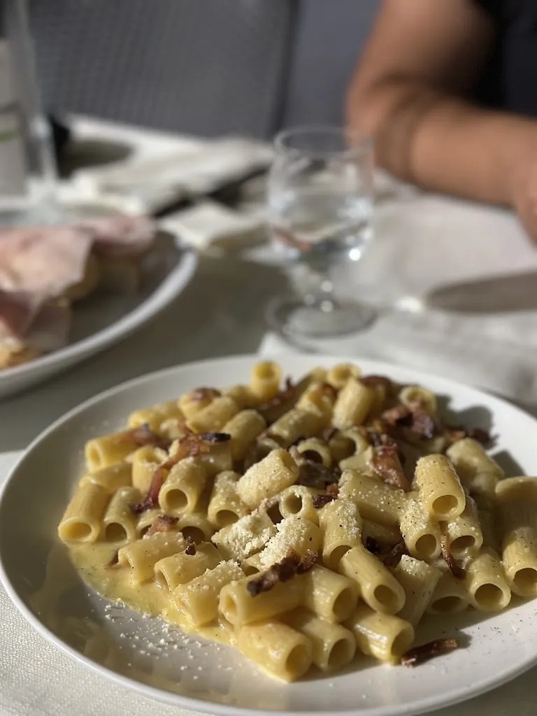 Rosaria Romano_Ristorante Pizzeria Donna Rosa_Tor Lupara_recensione