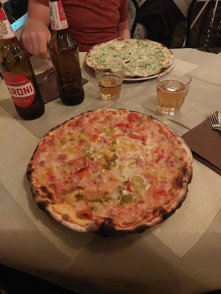 Shadrak Ngari_La Nostra Pizzeria_Tor Lupara_review